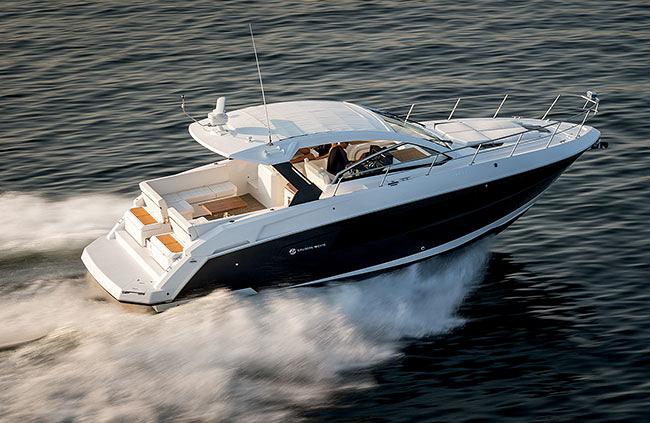Explore The Cruisers Yachts 390 Express Coupe